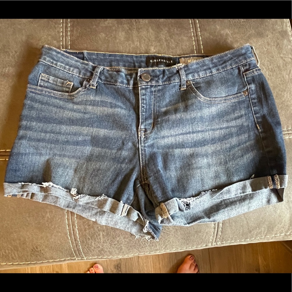 Dark wash Aeropostale shorts